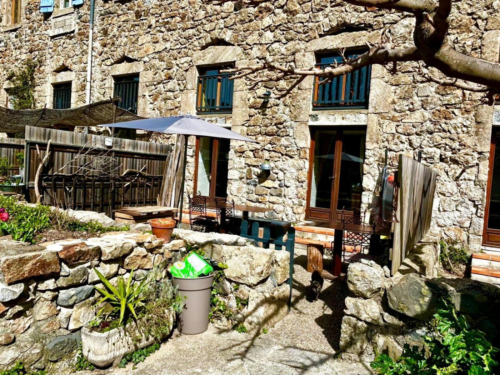 Rives De Bourges Apartamento Burzet Exterior foto