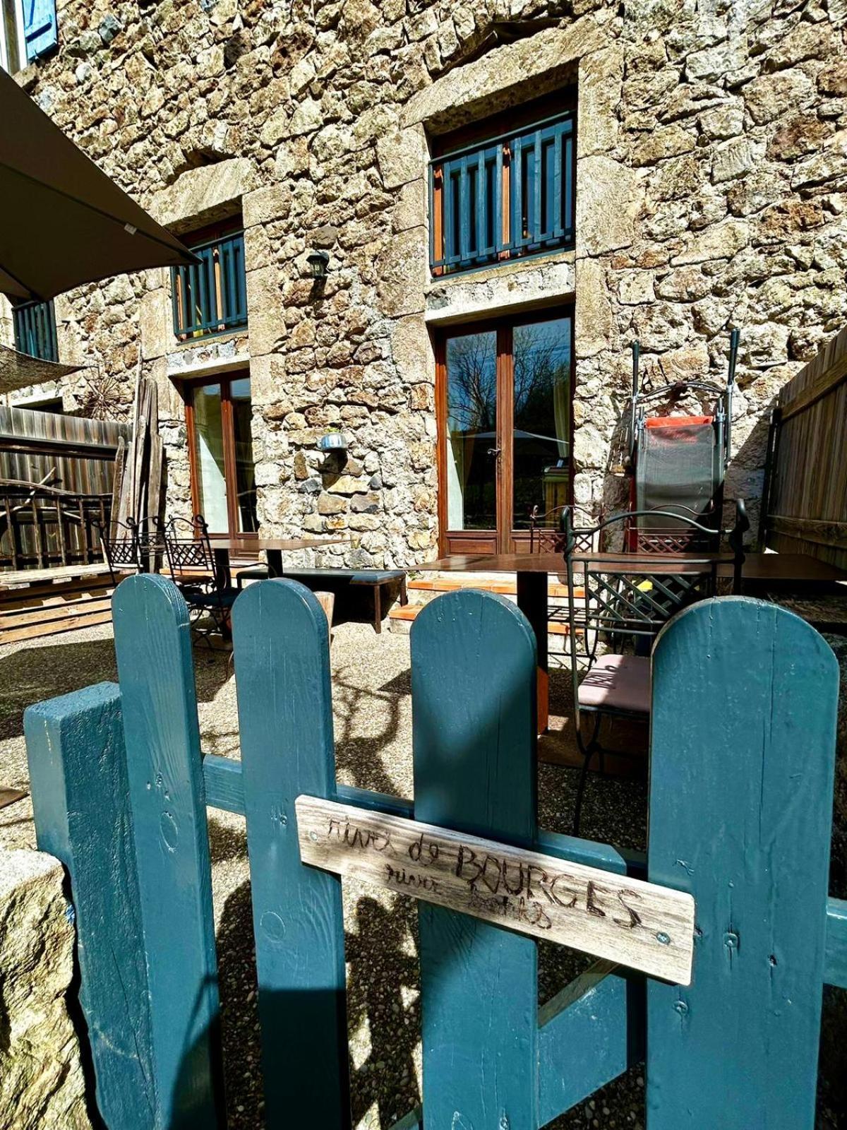 Rives De Bourges Apartamento Burzet Exterior foto