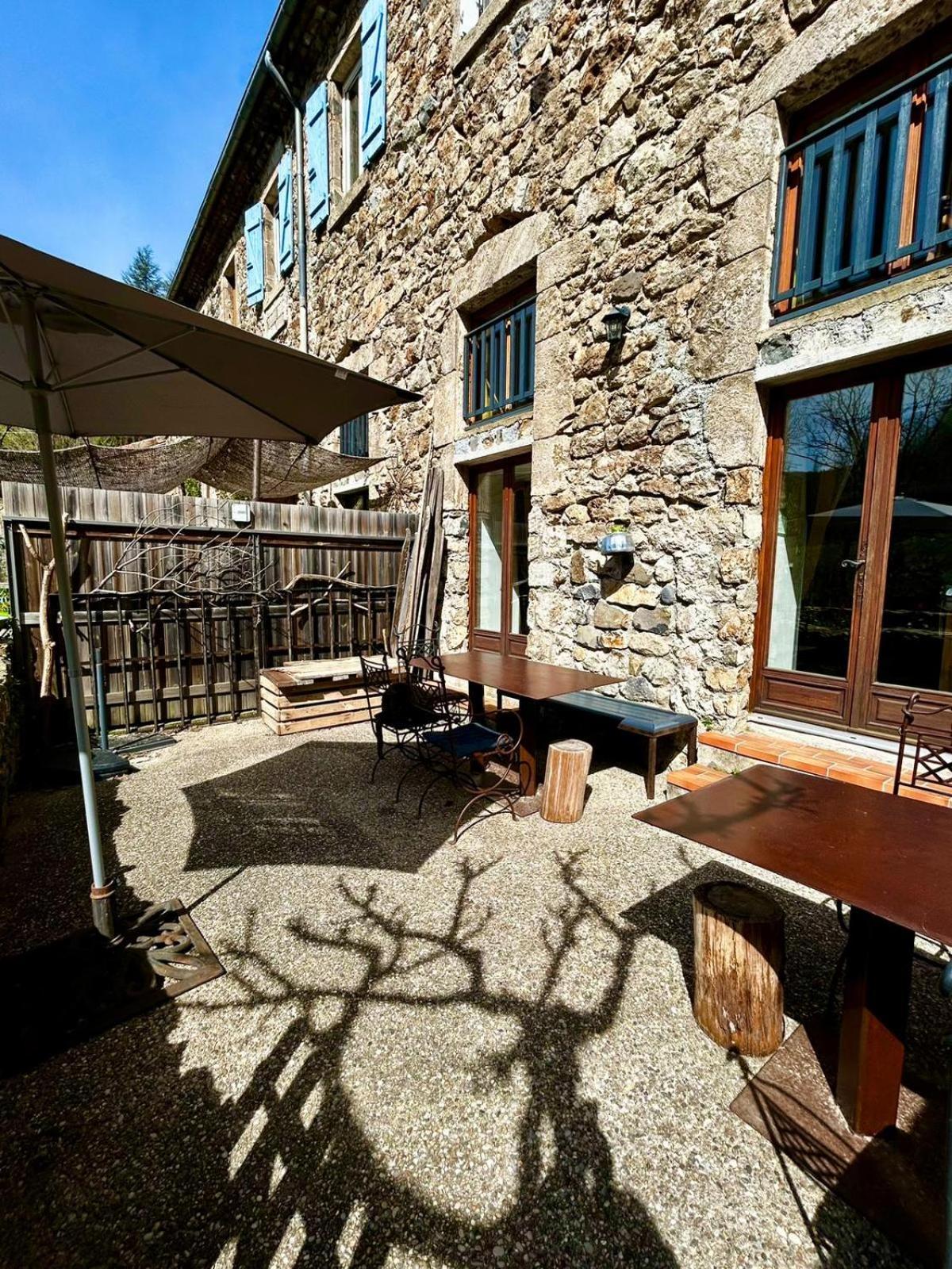 Rives De Bourges Apartamento Burzet Exterior foto