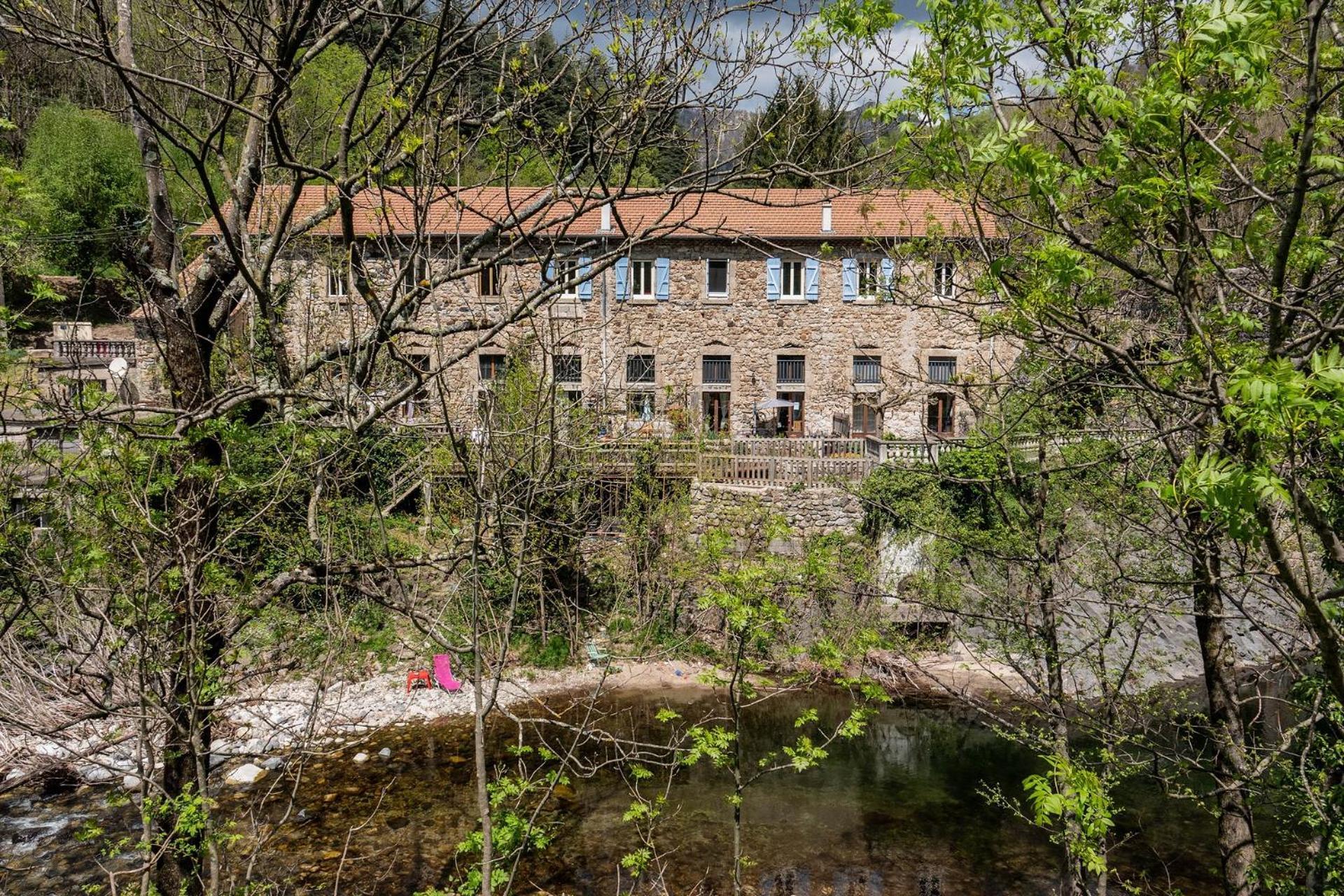 Rives De Bourges Apartamento Burzet Exterior foto